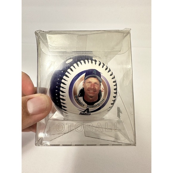 1998 Randy Johnson commemorative baseball‎ - Picture 2 of 8